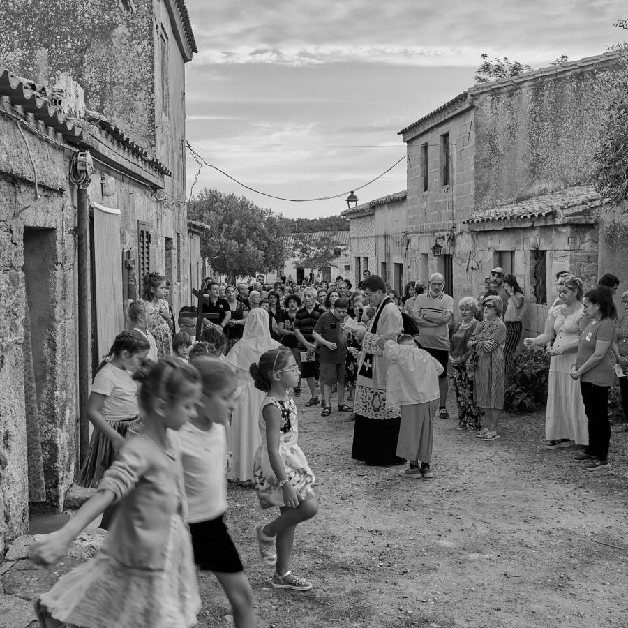 San Salvatore del Sinis. This is a religious event.