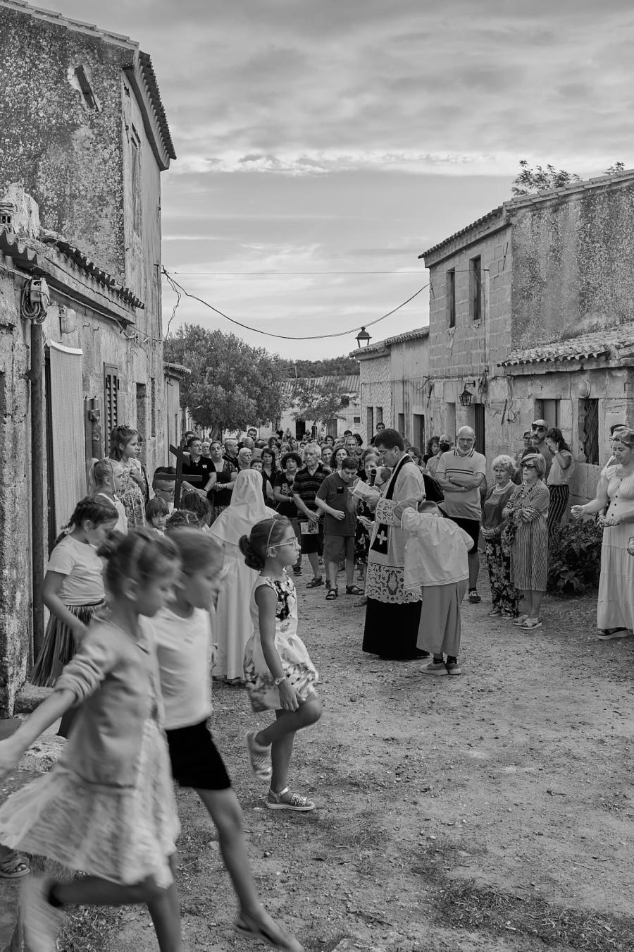 San Salvatore del Sinis. This is a religious event.